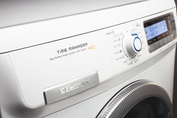 Vệ sinh lồng giặt cho máy giặt Electrolux 2