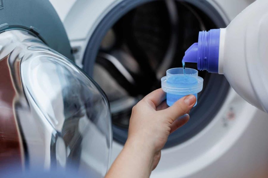 Nước giặt là loại chất tẩy rửa được sử dụng phổ biến nhất hiện nay